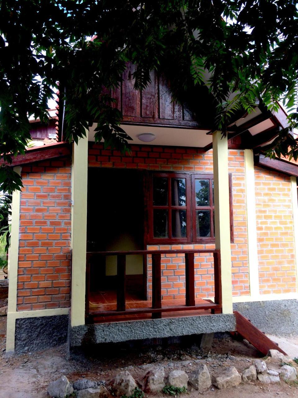 Sabaidee Guesthouse & Restaurant Nam Theun Exterior photo