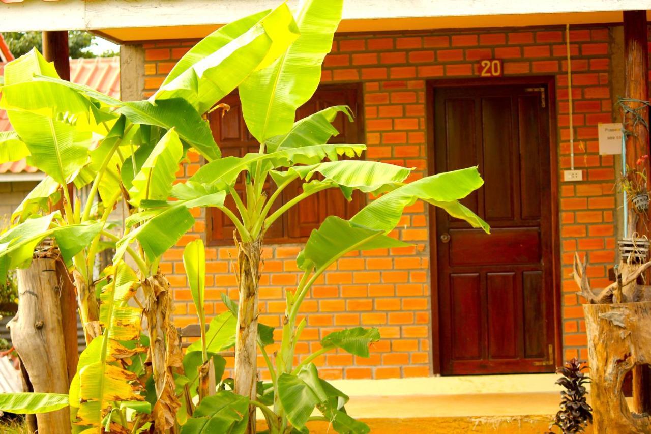 Sabaidee Guesthouse & Restaurant Nam Theun Exterior photo